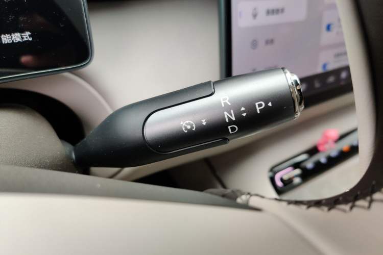 Used GAC Trumpchi Xiangwang S7 2025 180km Ultra All-Wheel Drive LiDAR Edition Gear Lever