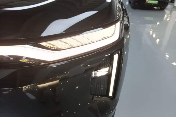 Used GAC Trumpchi Xiangwang S7 2025 205 km Max LiDAR Version Left Front Headlight