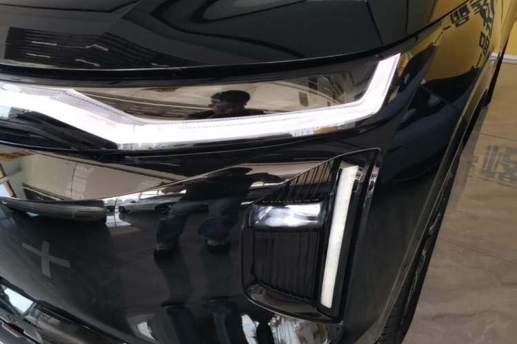 Used GAC Trumpchi Xiangwang S7 2025 205 km Max LiDAR Version Left Front Headlight