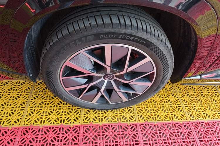 Used GAC Trumpchi Xiangwang S7 2025 180km Ultra All-Wheel Drive LiDAR Edition Left Front Wheel Hub