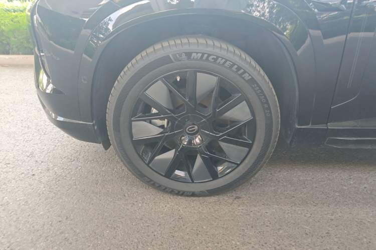 Used GAC Trumpchi Xiangwang S7 2025 205 km Max LiDAR Version Left Front Wheel Hub