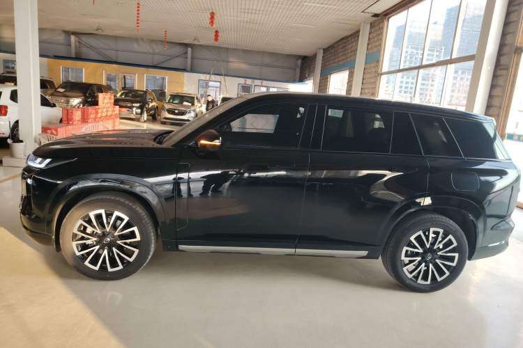 Used GAC Trumpchi Xiangwang S7 2025 205 km Max Version Left Side
