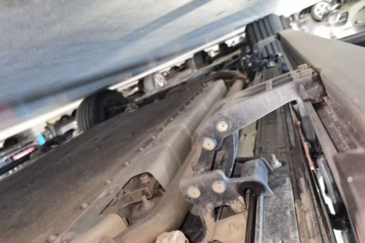 Used GAC Trumpchi Xiangwang S7 2025 205 km Max LiDAR Version Left Side Sill