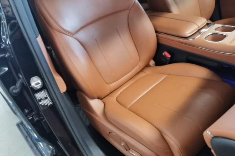 Used GAC Trumpchi Xiangwang S7 2025 205 km Max LiDAR Version Right Front Seat