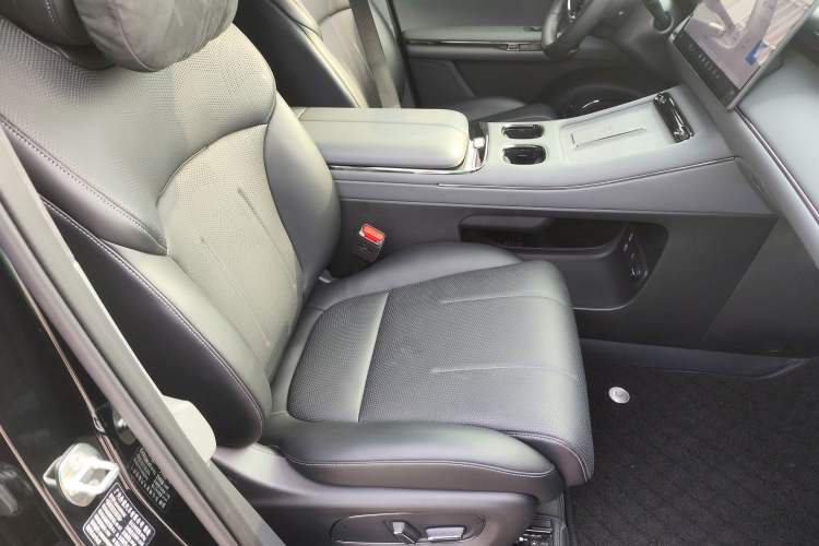 Used GAC Trumpchi Xiangwang S7 2025 180km Ultra All-Wheel Drive LiDAR Edition Right Front Seat
