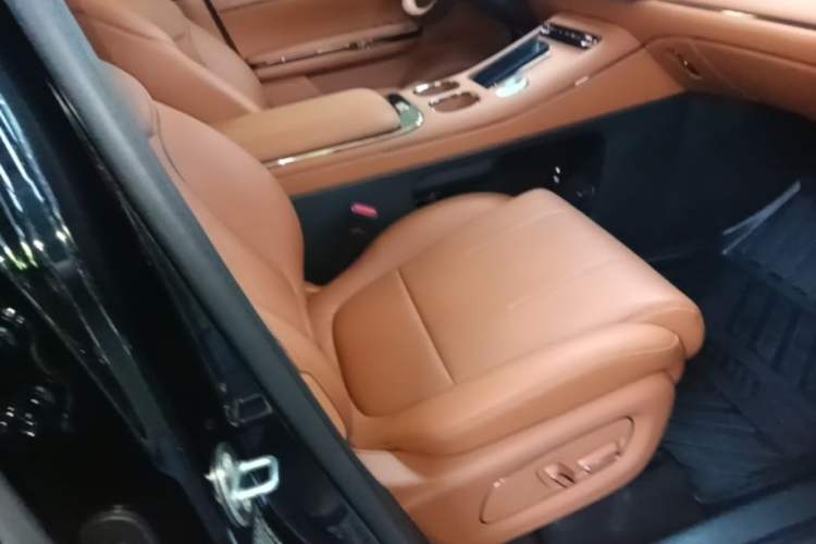 Used GAC Trumpchi Xiangwang S7 2025 205 km Max LiDAR Version Right Front Seat