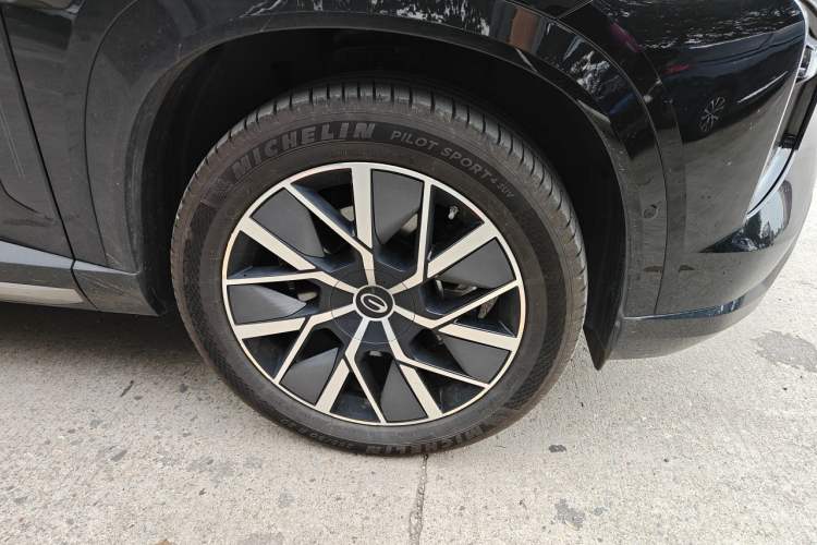 Used GAC Trumpchi Xiangwang S7 2025 205km Max Intelligent Driving Version Right Front Wheel Hub