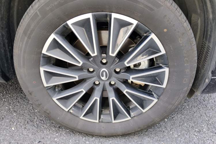 Used GAC Trumpchi Xiangwang S7 2025 Model 205km Pro+ Edition Right Front Wheel Hub