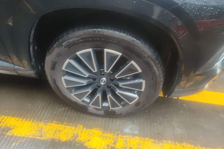 Used GAC Trumpchi Xiangwang S7 2025 Model 205km Pro+ Edition Right Front Wheel Hub