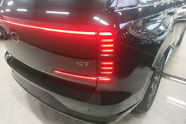Used GAC Trumpchi Xiangwang S7 2025 205 km Max LiDAR Version Right Rear Taillight