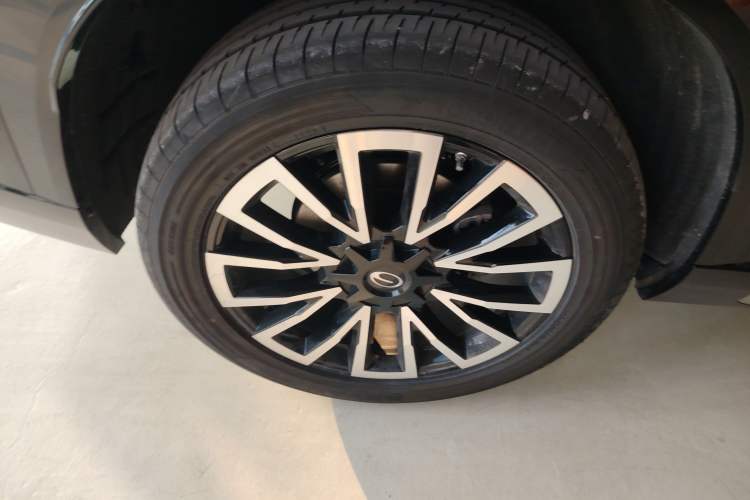 Used GAC Trumpchi Xiangwang S7 2025 205 km Max Version Right Rear Wheel Hub
