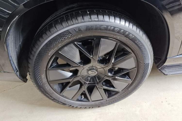 Used GAC Trumpchi Xiangwang S7 2025 205 km Max LiDAR Version Right Rear Wheel Hub