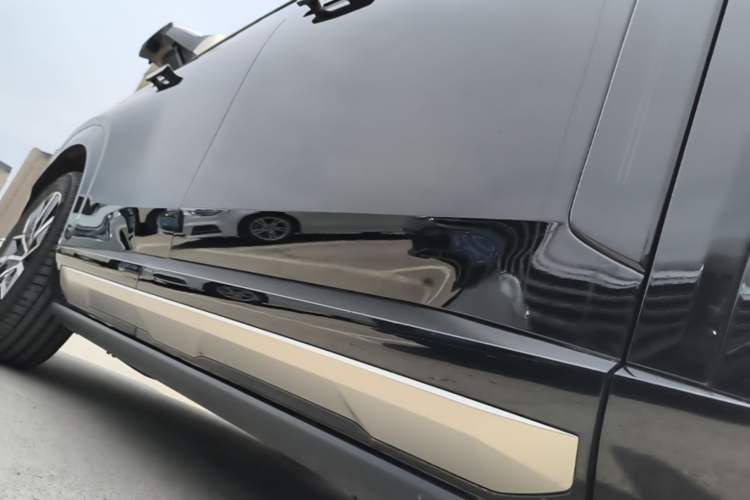 Used GAC Trumpchi Xiangwang S7 2025 180km Ultra All-Wheel-Drive Version Right Side Sill