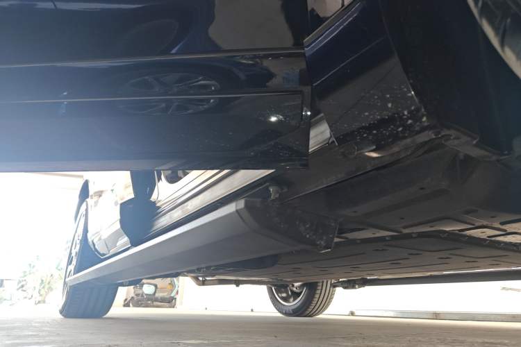 Used GAC Trumpchi Xiangwang S7 2025 205 km Max LiDAR Version Right Side Sill