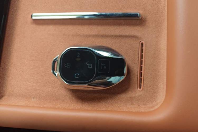 Used GAC Trumpchi Xiangwang S7 2025 205 km Max LiDAR Version Vehicle Key