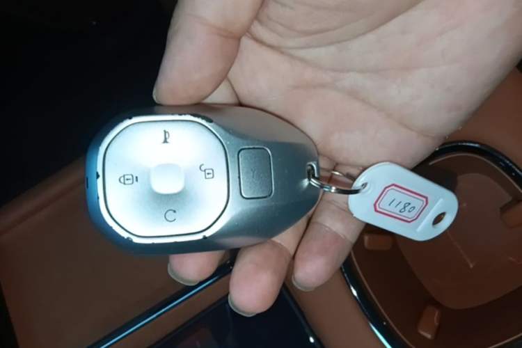 Used GAC Trumpchi Xiangwang S7 2025 205 km Max LiDAR Version Vehicle Key