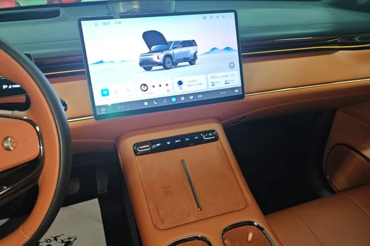 Used GAC Trumpchi Xiangwang S7 2025 205 km Max LiDAR Version Audio And AC Panel