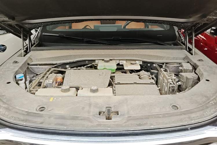 Used GAC Trumpchi Xiangwang S7 2025 205 km Max LiDAR Version Engine Bay