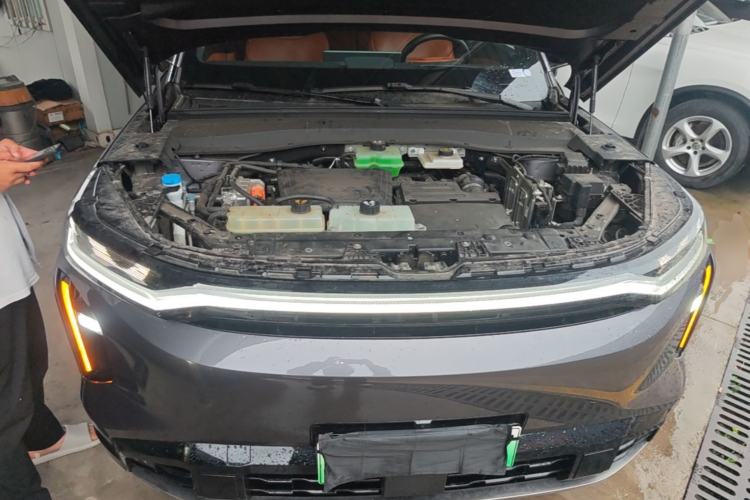 Used GAC Trumpchi Xiangwang S7 2025 205 km Max LiDAR Version Engine Bay