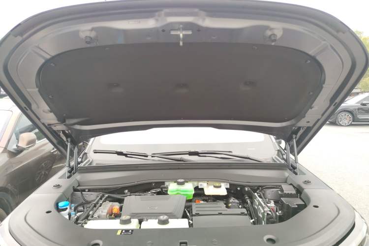 Used GAC Trumpchi Xiangwang S7 2025 180km Ultra All-Wheel Drive LiDAR Edition Engine Bay