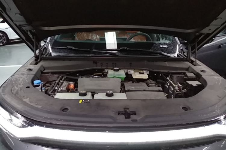Used GAC Trumpchi Xiangwang S7 2025 205 km Max Version Engine Bay