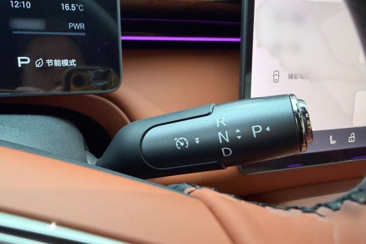 Used GAC Trumpchi Xiangwang S7 2025 205 km Max Version Gear Lever