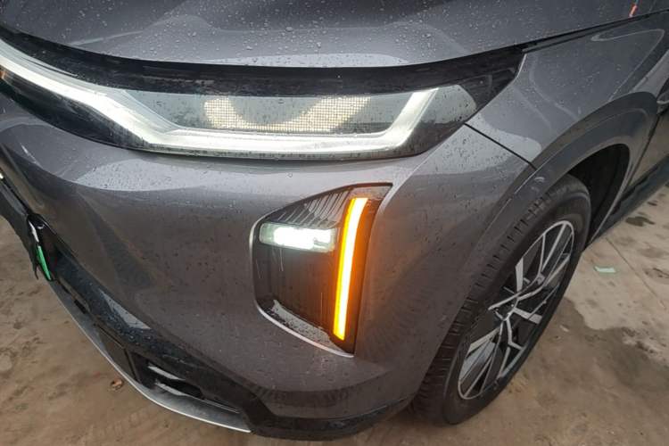 Used GAC Trumpchi Xiangwang S7 2025 205 km Max LiDAR Version Left Front Headlight
