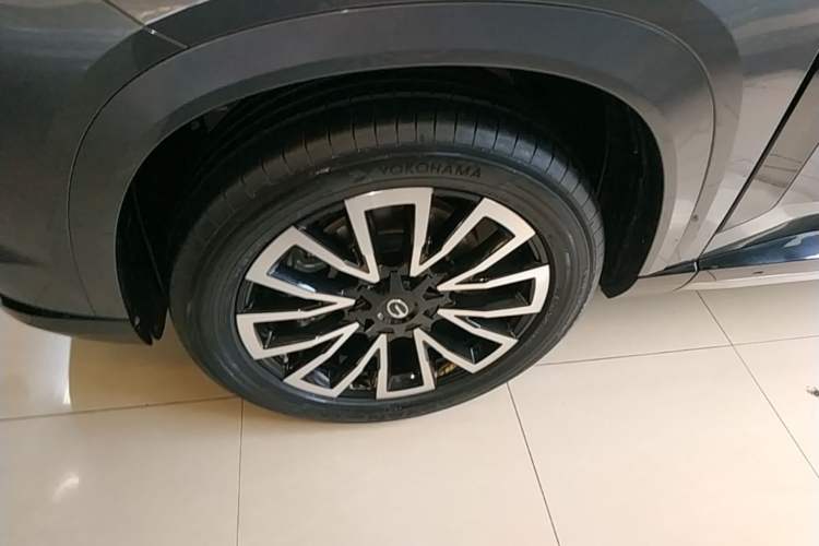 Used GAC Trumpchi Xiangwang S7 2025 205 km Max Version Left Front Wheel Hub