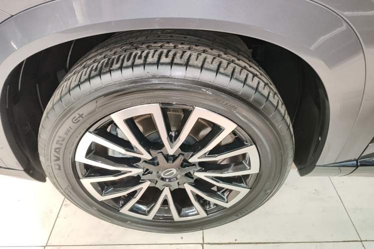 Used GAC Trumpchi Xiangwang S7 2025 205km Max Intelligent Driving Version Left Front Wheel Hub