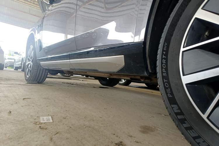 Used GAC Trumpchi Xiangwang S7 2025 205 km Max LiDAR Version Left Side Sill