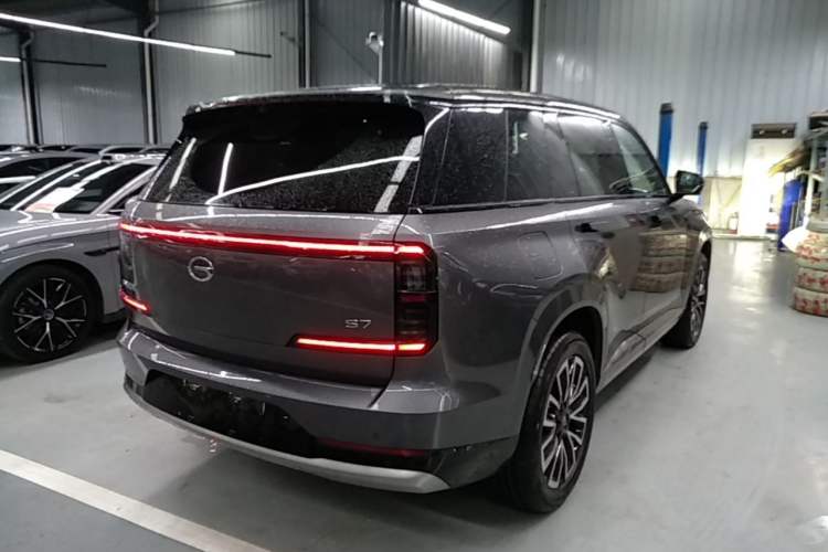 Used GAC Trumpchi Xiangwang S7 2025 205 km Max Version Rear Right 45 Deg