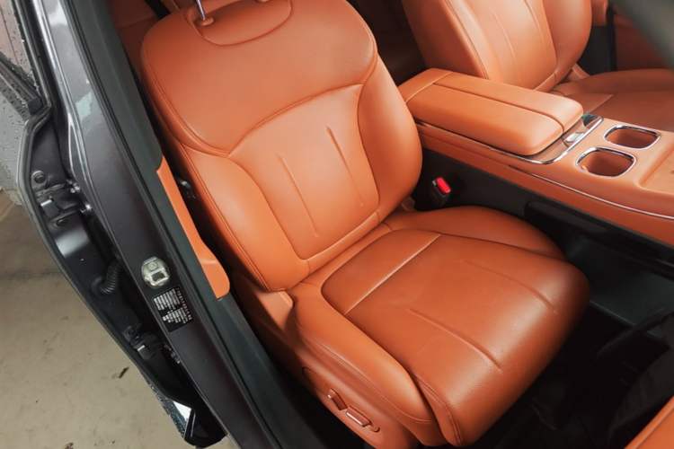 Used GAC Trumpchi Xiangwang S7 2025 205 km Max LiDAR Version Right Front Seat