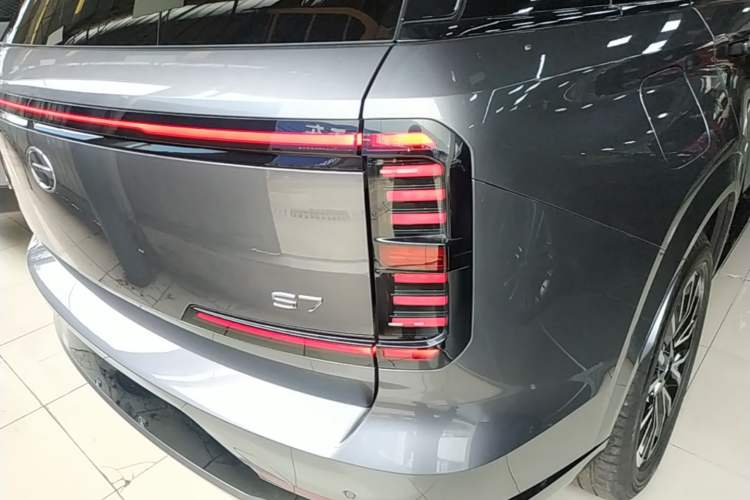 Used GAC Trumpchi Xiangwang S7 2025 205 km Max Version Right Rear Taillight