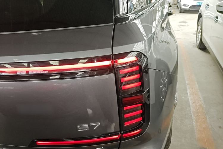 Used GAC Trumpchi Xiangwang S7 2025 205 km Max LiDAR Version Right Rear Taillight