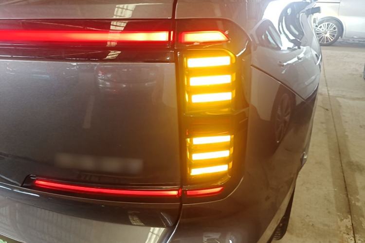 Used GAC Trumpchi Xiangwang S7 2025 205 km Max LiDAR Version Right Rear Taillight