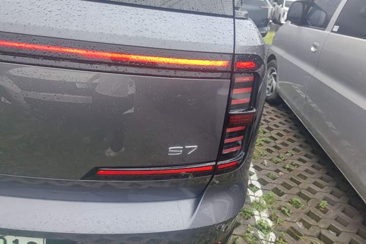Used GAC Trumpchi Xiangwang S7 2025 205 km Max LiDAR Version Right Rear Taillight