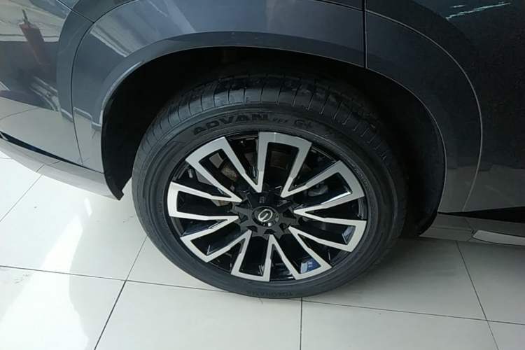 Used GAC Trumpchi Xiangwang S7 2025 205 km Max Version Right Rear Wheel Hub