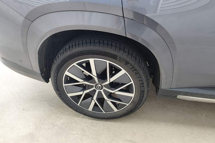 Used GAC Trumpchi Xiangwang S7 2025 205 km Max LiDAR Version Right Rear Wheel Hub