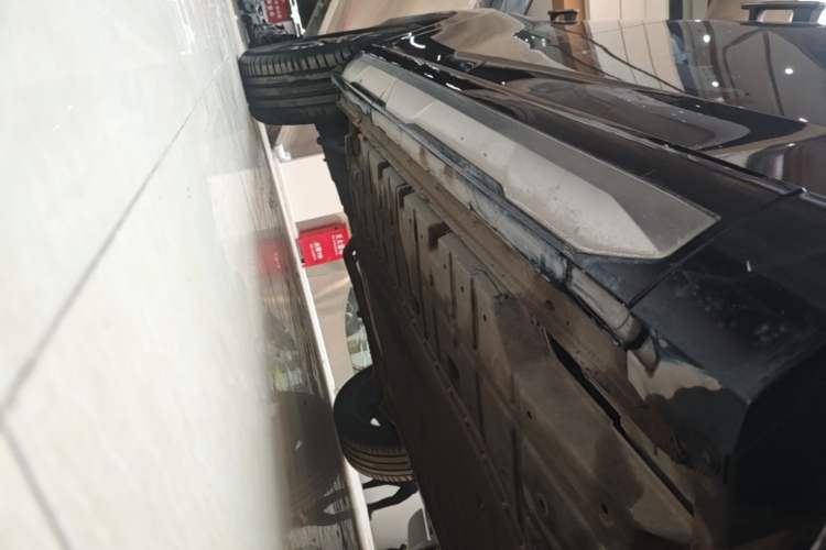 Used GAC Trumpchi Xiangwang S7 2025 205 km Max LiDAR Version Right Side Sill