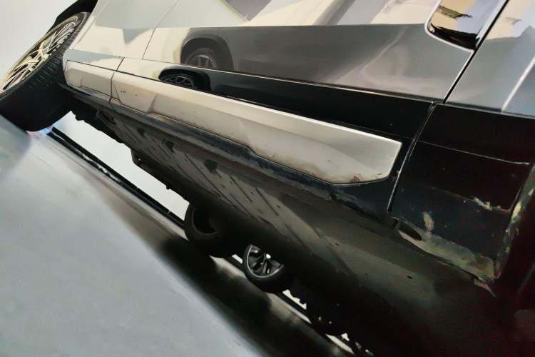 Used GAC Trumpchi Xiangwang S7 2025 205 km Max LiDAR Version Right Side Sill