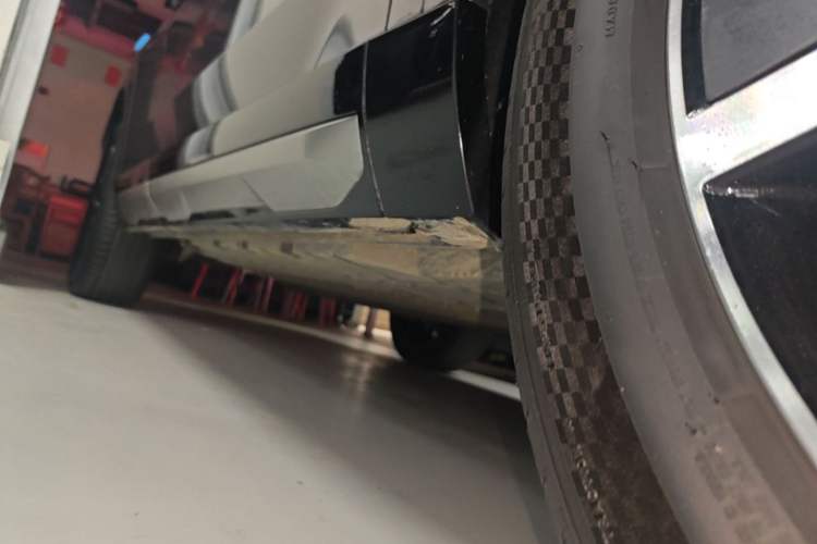 Used GAC Trumpchi Xiangwang S7 2025 205 km Max LiDAR Version Right Side Sill