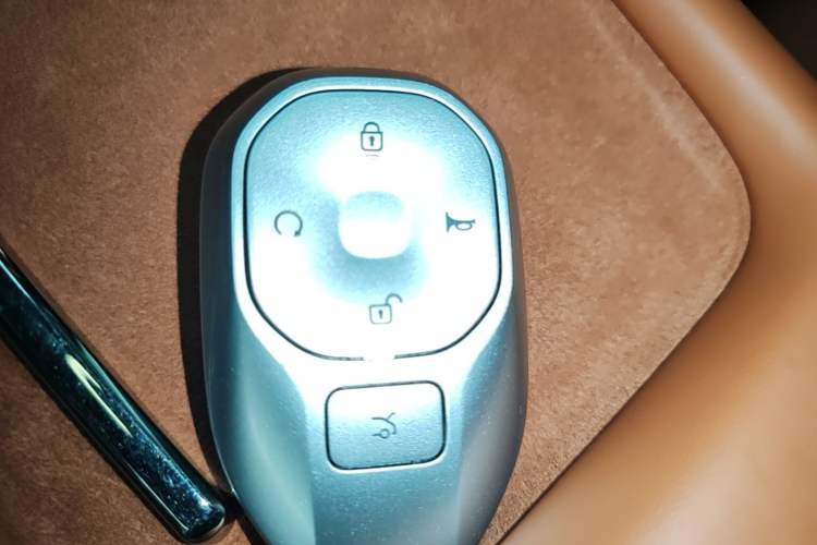 Used GAC Trumpchi Xiangwang S7 2025 205km Max Intelligent Driving Version Vehicle Key