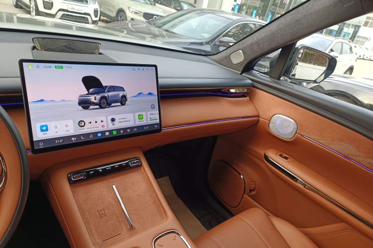 Used GAC Trumpchi Xiangwang S7 2025 180km Ultra All-Wheel Drive LiDAR Edition Audio And AC Panel