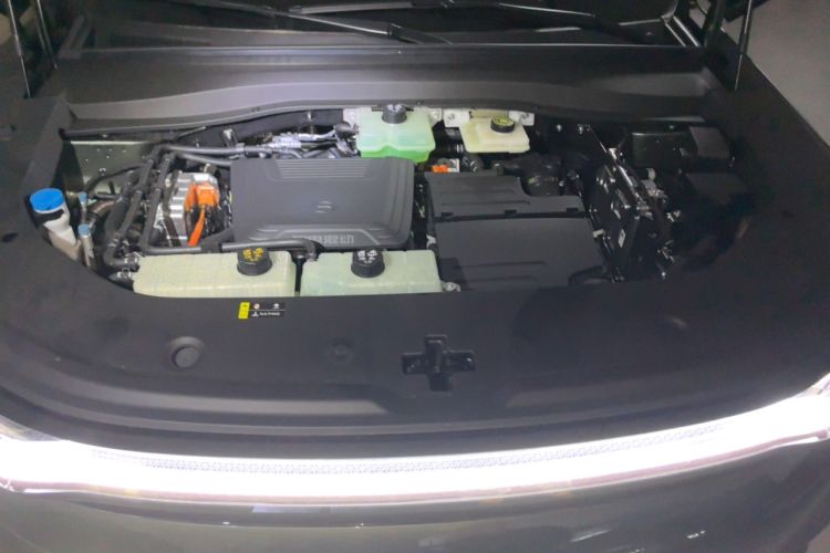 Used GAC Trumpchi Xiangwang S7 2025 205 km Max Version Engine Bay