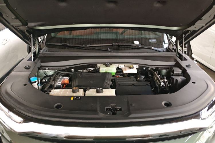 Used GAC Trumpchi Xiangwang S7 2025 180km Ultra All-Wheel Drive LiDAR Edition Engine Bay