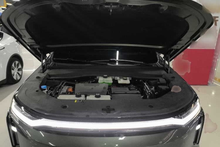 Used GAC Trumpchi Xiangwang S7 2025 205 km Max Version Engine Bay
