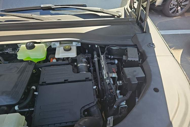 Used GAC Trumpchi Xiangwang S7 2025 180km Ultra All-Wheel Drive LiDAR Edition Engine Bay Left