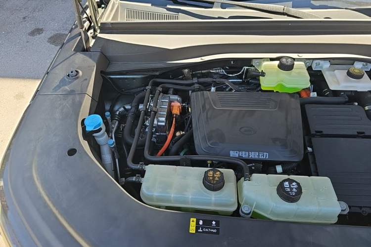 Used GAC Trumpchi Xiangwang S7 2025 180km Ultra All-Wheel Drive LiDAR Edition Engine Bay Right
