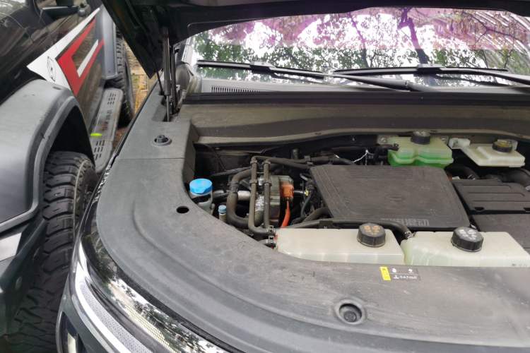 Used GAC Trumpchi Xiangwang S7 2025 180km Ultra All-Wheel Drive LiDAR Edition Engine Bay Right