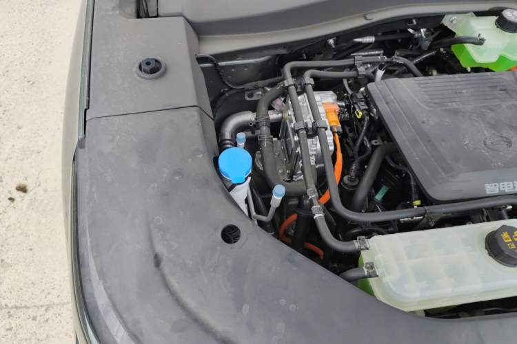 Used GAC Trumpchi Xiangwang S7 2025 180km Ultra All-Wheel Drive LiDAR Edition Engine Bay Right